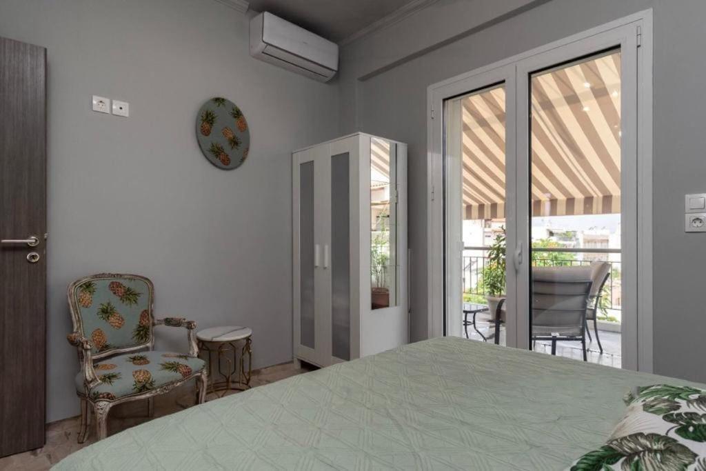Artistic Apt In Vibrant Gazi With Large Terrace By Ghh アテネ エクステリア 写真