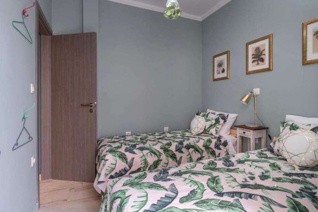 Artistic Apt In Vibrant Gazi With Large Terrace By Ghh アテネ エクステリア 写真
